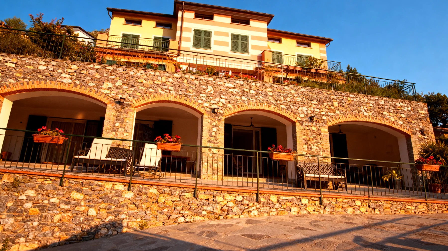 Un posto al sole 2025-12-14T11:02:13.842Z"