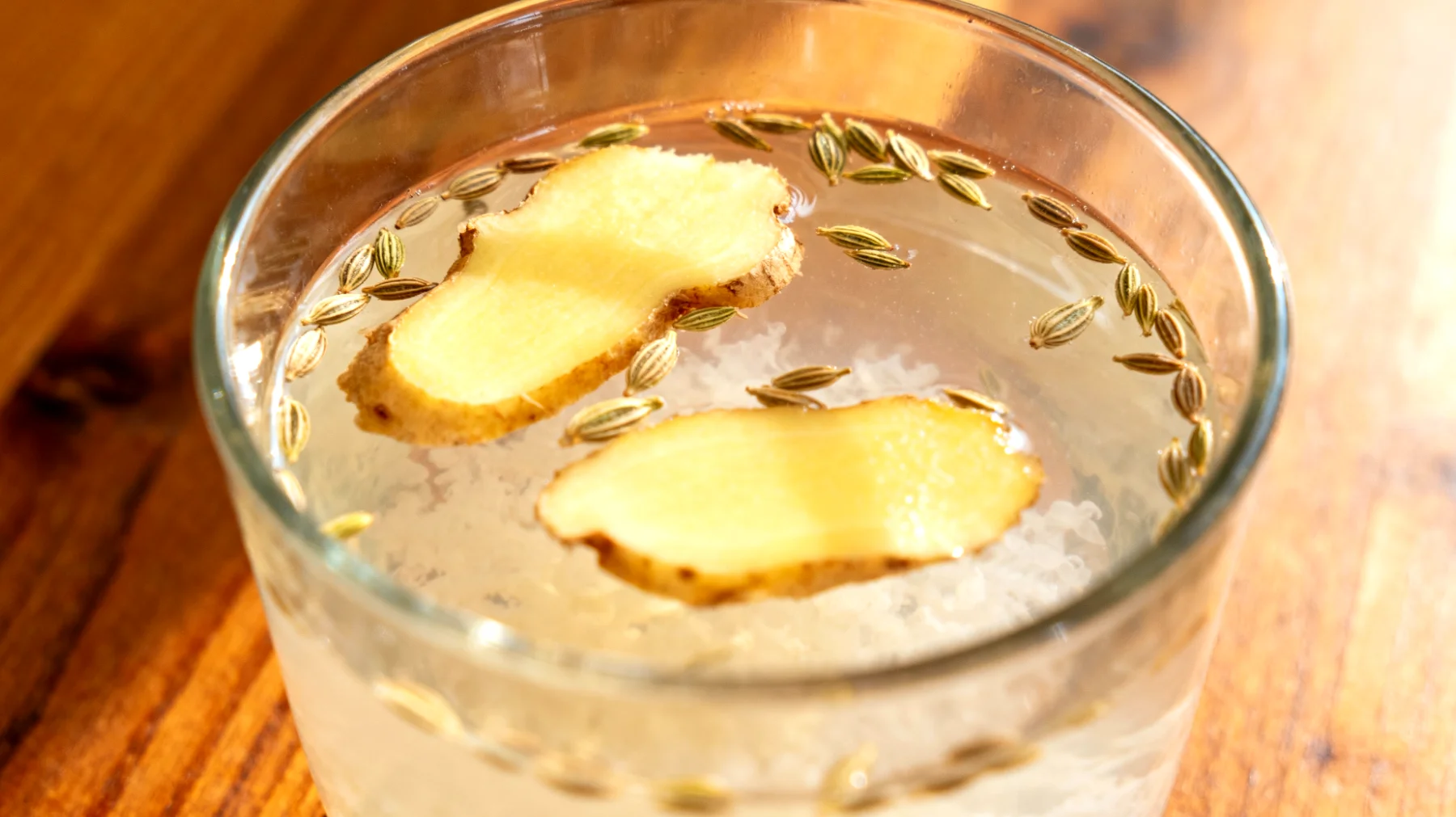 Kefir d'acqua con zenzero e semi di finocchio"